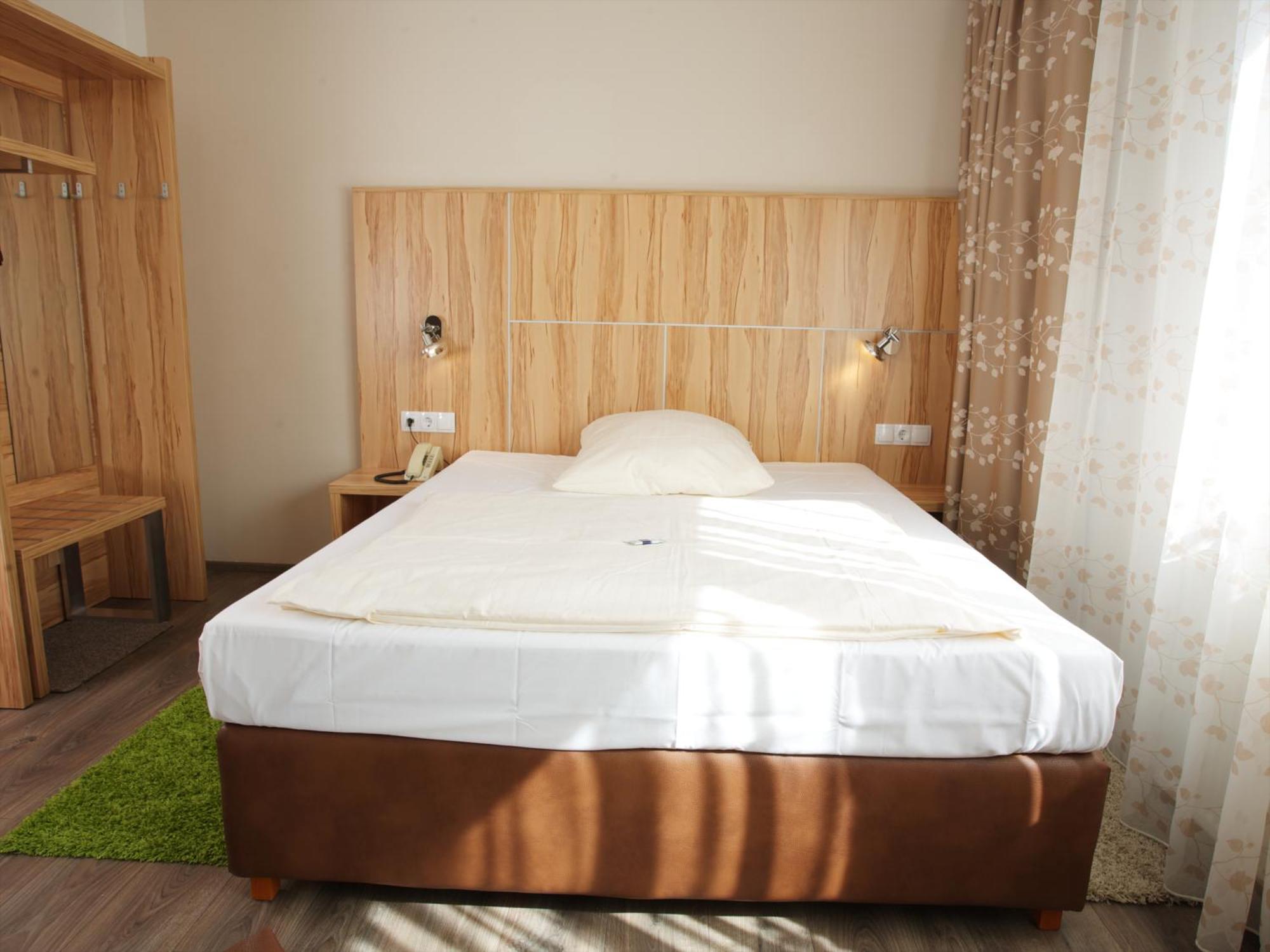 Wolfschlugen Hotel Reinhardtshof Garni חדר תמונה