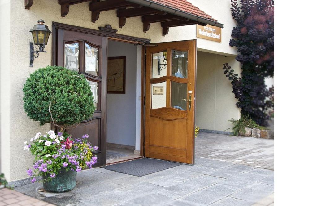 Wolfschlugen Hotel Reinhardtshof Garni מראה חיצוני תמונה