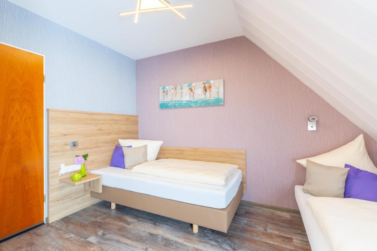 Wolfschlugen Hotel Reinhardtshof Garni מראה חיצוני תמונה
